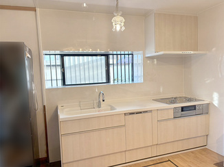 キッチンリフォーム 迅速に交換した、掃除がぐっとラクになる最新キッチン