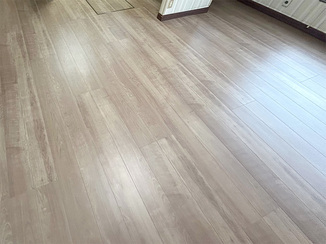 小工事 歪みを解消して歩きやすくなったリビングの床