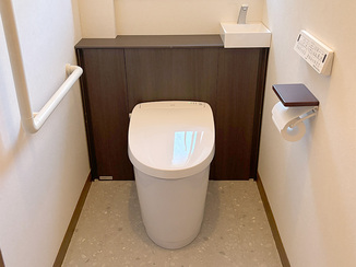 トイレリフォーム キャビネットトイレで叶えるすっきりおしゃれなレストルーム